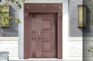 一樘好的铜门，会融入别墅整体